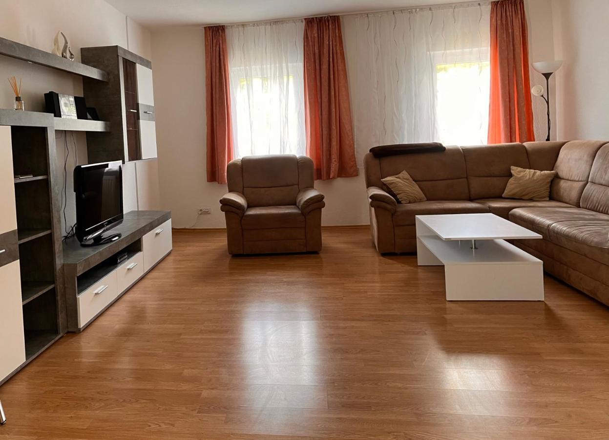 Ferien Am Maar Apartment Daun Ngoại thất bức ảnh